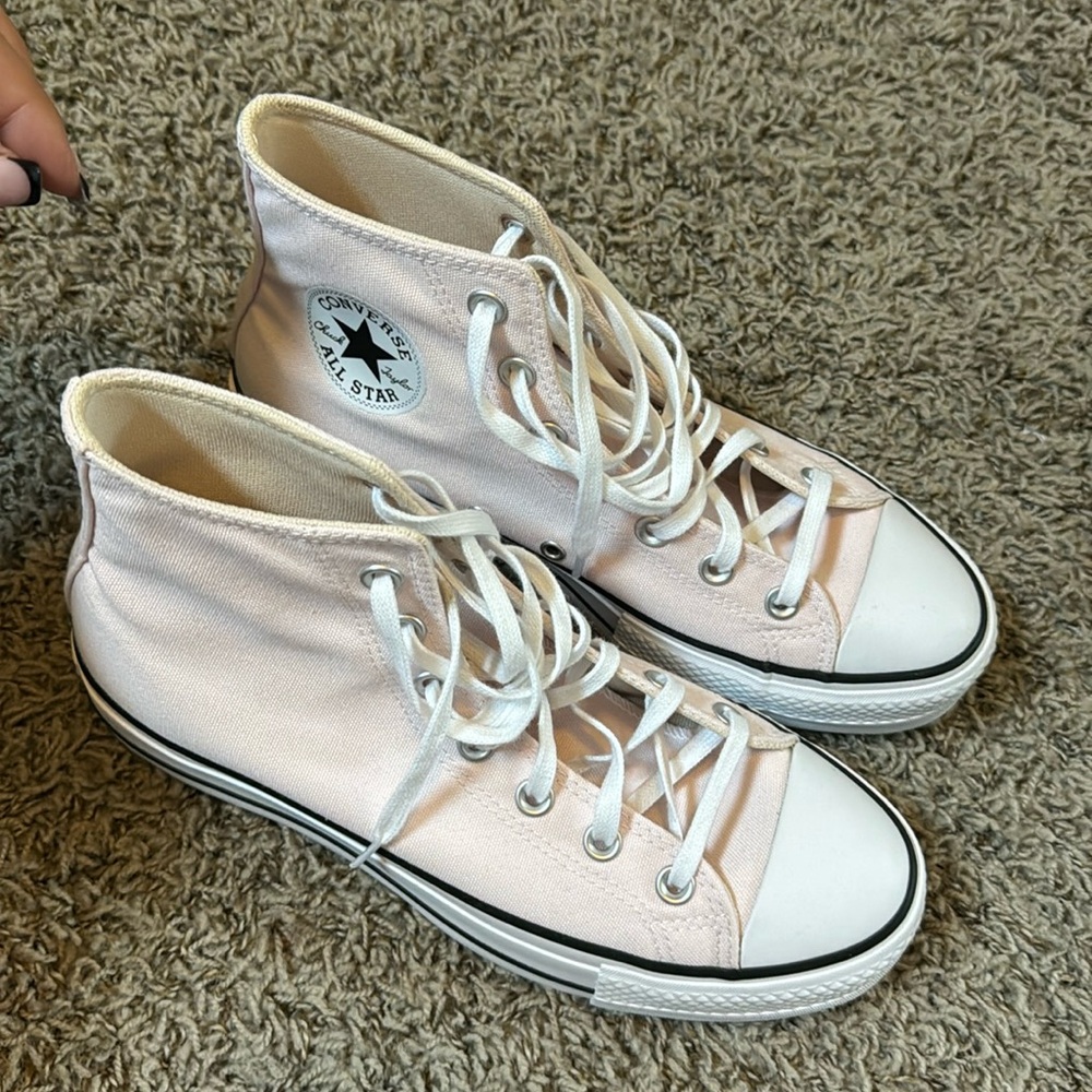Platform baby pink converse